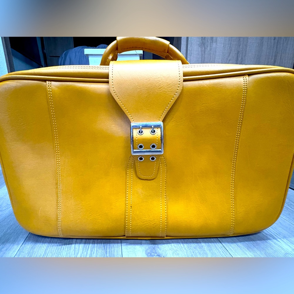 Vintage - SAMSONITE Caribbea II - Yellow Luggage - Medium
